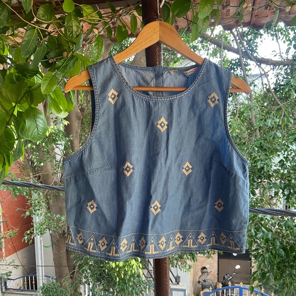 Melange  Embroidered Tops. - Picture 4 of 5